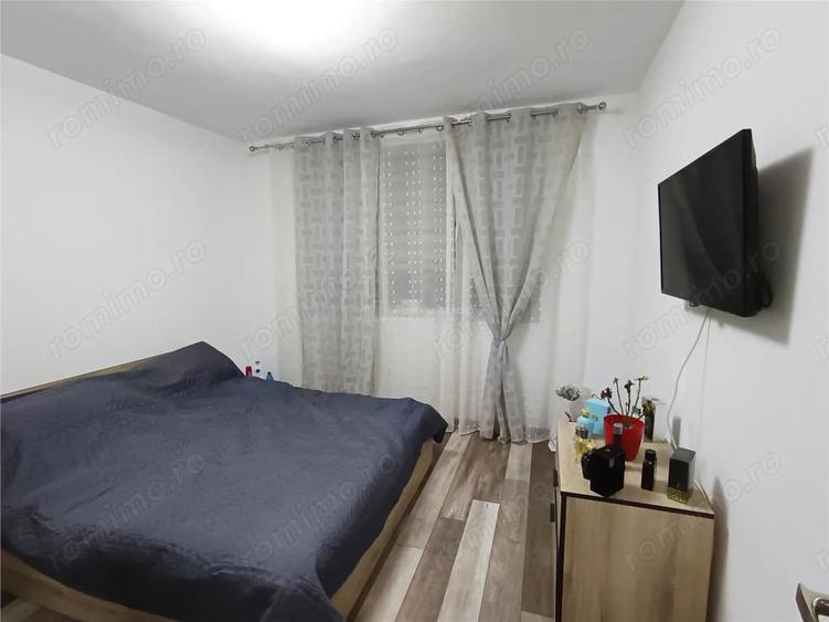 Apartament cu 2 camere decomandat, mobilat în Central