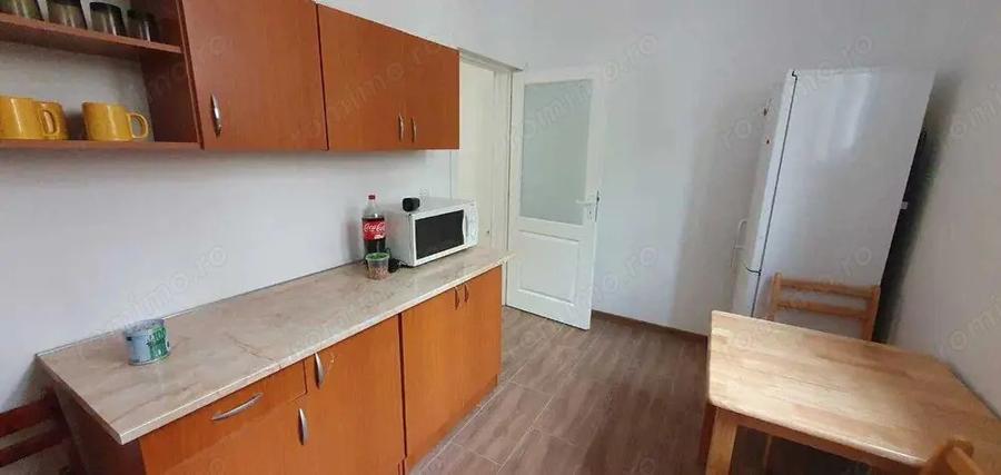 Casă cu 2 camere cu Teren 100 Mp în Central