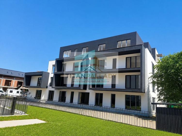 Apartament cu 4 camere decomandat în Titan