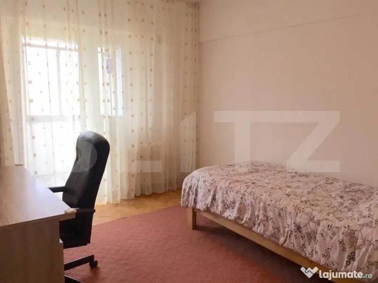 Apartament cu 3 camere decomandat în Independenței