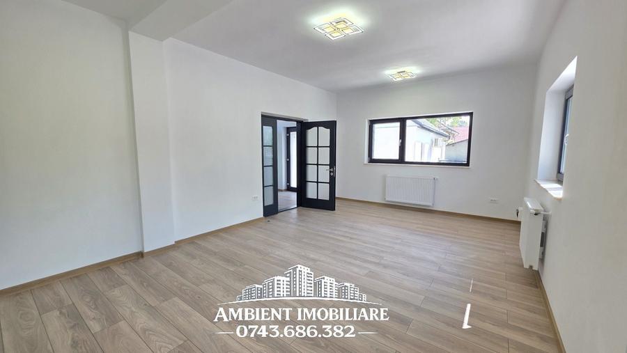 Casă individuală cu 4 camere cu Canalizare în Ultracentral