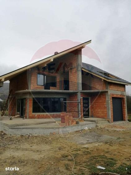Casa / Vila cu 6 camere de vanzare - 8