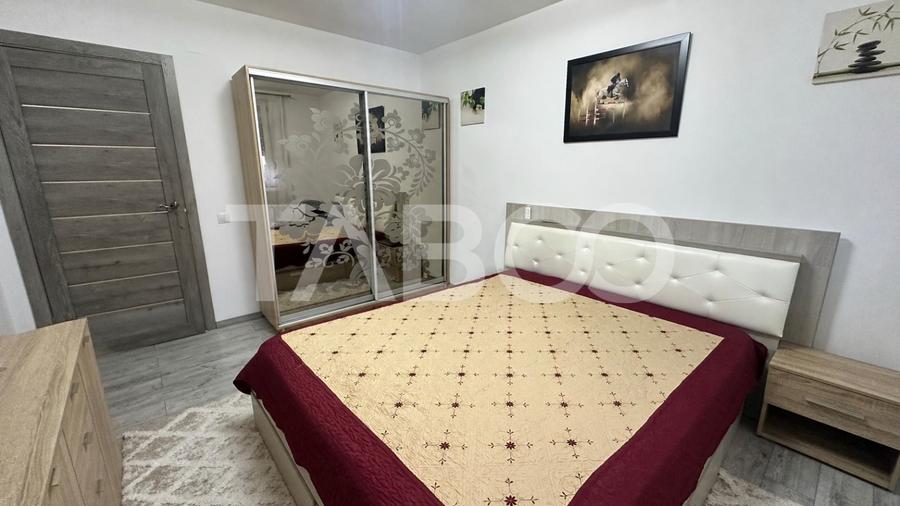 Apartament cu 3 camere decomandat, mobilat în Șelimbăr — fotografia 2