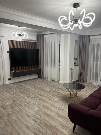 Apartament cu 2 camere decomandat, mobilat în P-ța Unirii