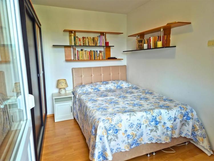 Apartament cu 2 camere semidecomandat, mobilat în Nord