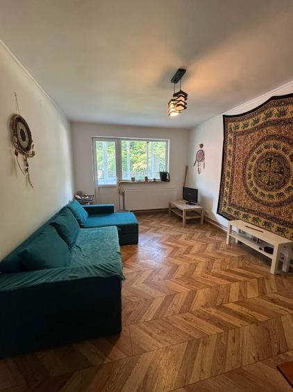 Apartament cu 2 camere circular în Calea Moroieni