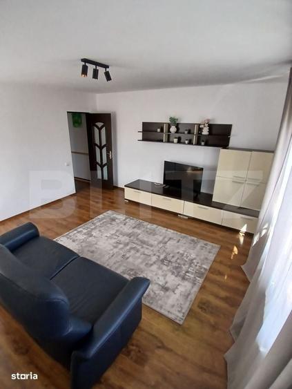 Apartament cu 3 camere decomandat în Noua
