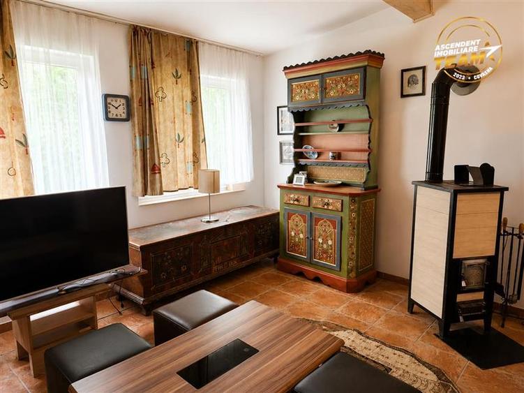 Casă individuală cu 4 camere cu Teren 2200 Mp în Băcel