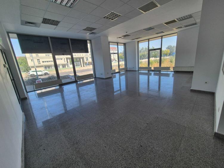 Spațiu comercial, de 133 mp, în Odăile