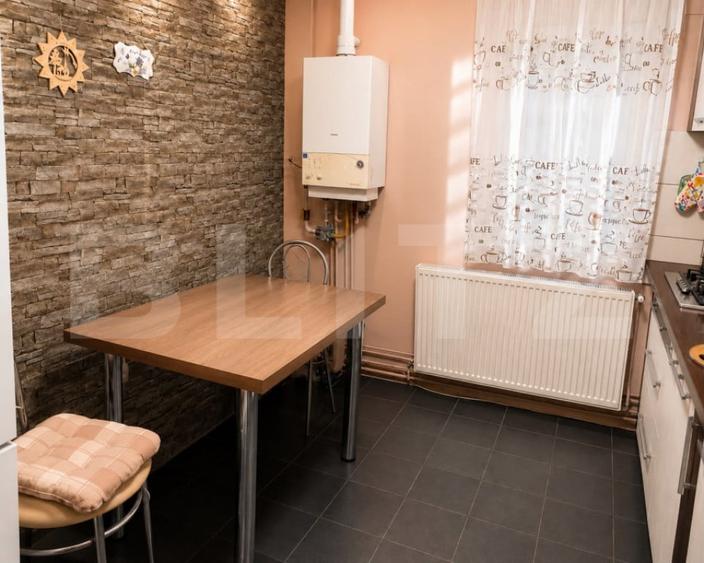 Apartament cu 2 camere decomandat în Micro 17