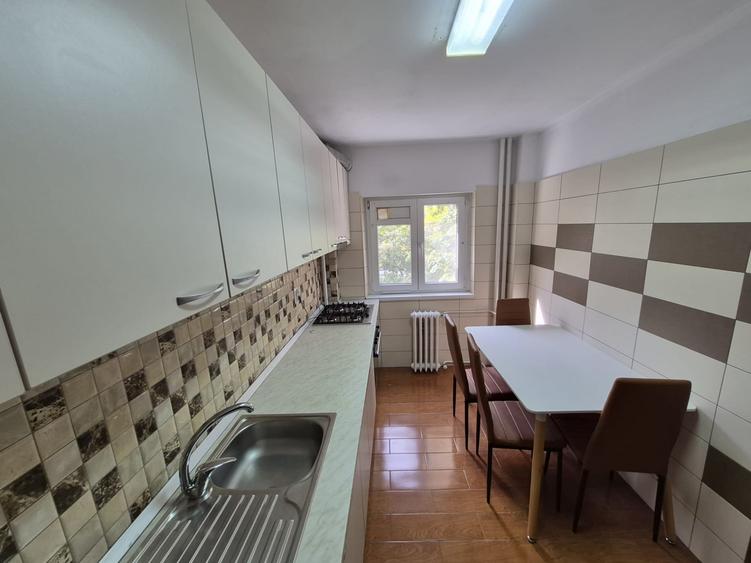 Apartament cu 2 camere decomandat, mobilat în Câmpia Libertății