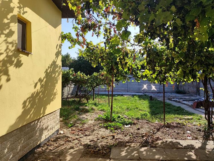 Casă individuală cu 2 camere cu Teren 400 Mp în Bartolomeu