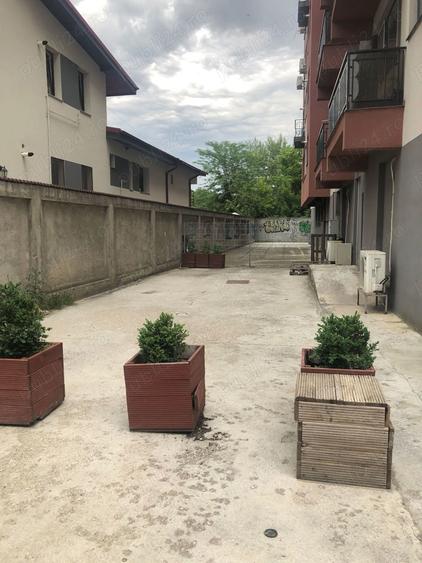 Spațiu comercial, de 279 mp, în Prelungirea Ghencea