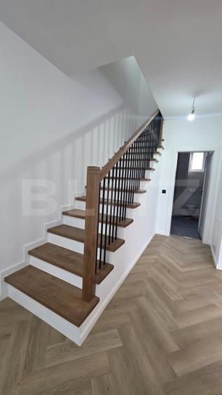 Duplex cu 4 camere cu Canalizare în Industrială