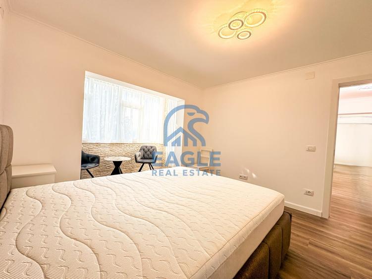 Apartament cu 3 camere decomandat, mobilat în Faleza Nord
