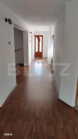 Casă cu 4 camere cu Teren 3300 Mp în Arcani