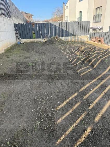 Casă individuală cu 4 camere cu Canalizare în Dezmir