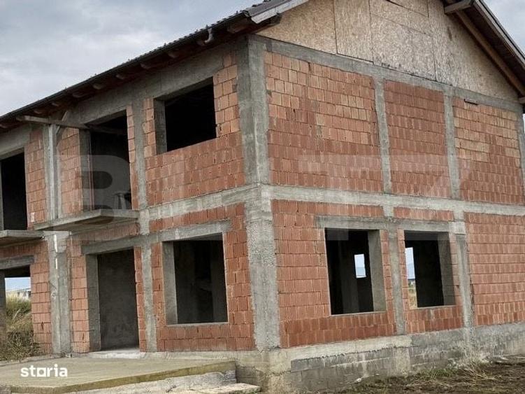 Casă cu 4 camere cu Teren 385 Mp în Central