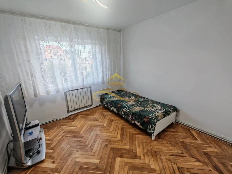 Apartament cu 3 camere decomandat în Energiei
