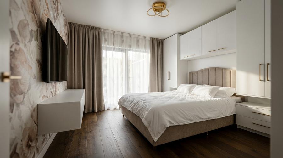Apartament cu 3 camere decomandat în Titan — fotografia 1
