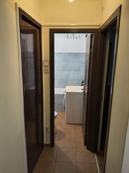 Apartament cu 2 camere semidecomandat în Berceni
