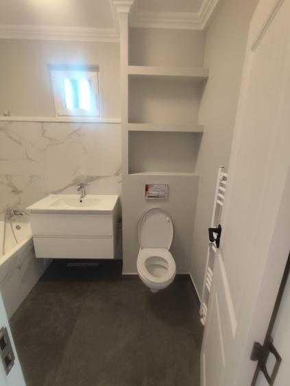 Apartament cu 3 camere semidecomandat, mobilat în Gara de Nord