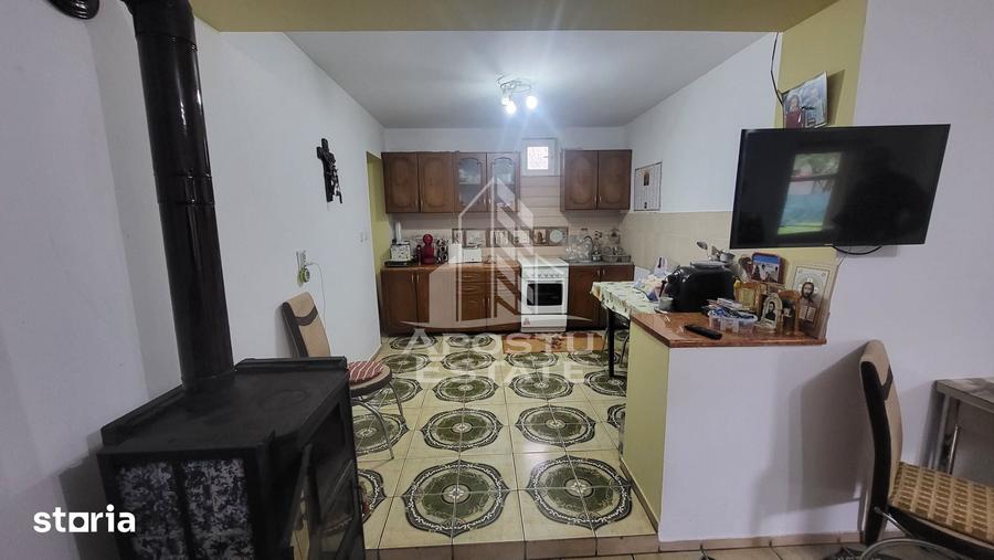 Casa individuala cu 6 camere,2 bai,teren de 1017 mp Pischia Central - 15