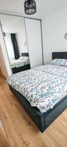 Apartament cu 2 camere decomandat în Tractorul