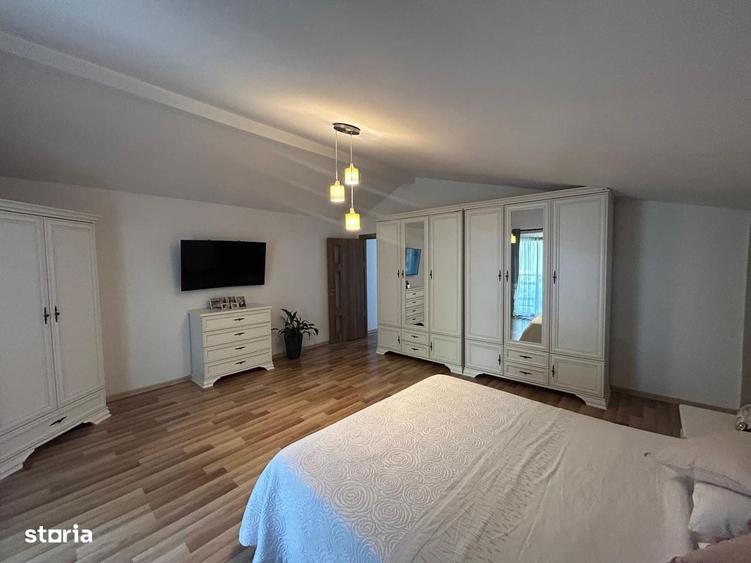 Casă cu 4 camere în Central