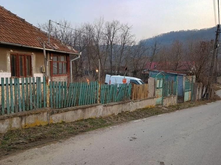 Casă cu 3 camere în 23 August