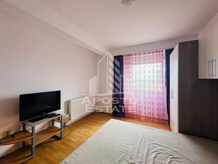 Apartament cu 3 camere decomandat, mobilat în Micălaca