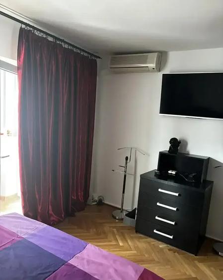 Apartament cu 4 camere decomandat, mobilat în 13 Septembrie