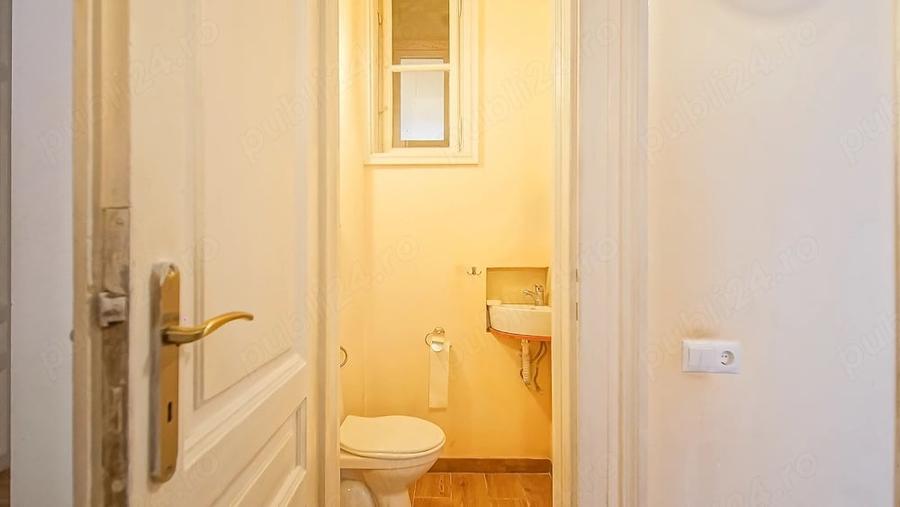 Apartament cu 3 camere decomandat în Centrul Istoric