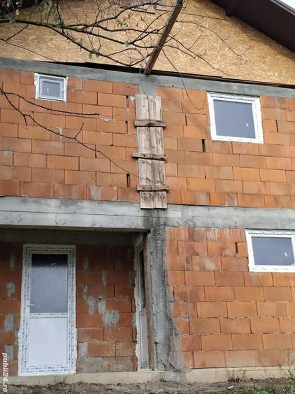 Casă cu 4 camere cu Teren 400 Mp în Central