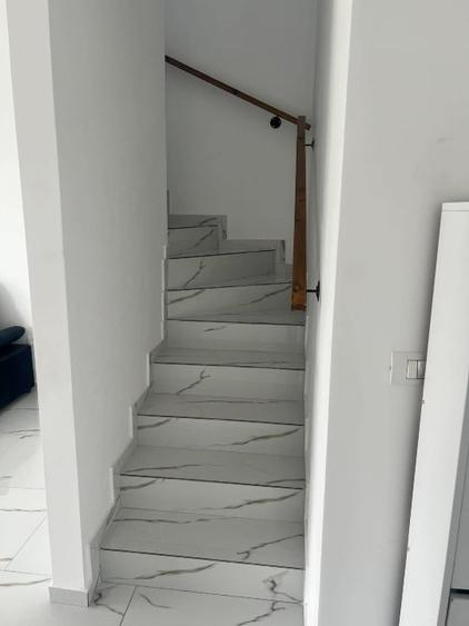 Duplex cu 3 camere cu Canalizare în Moșnița Nouă
