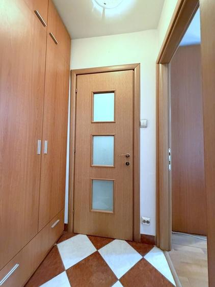 Apartament cu 2 camere semidecomandat în Lacul Tei