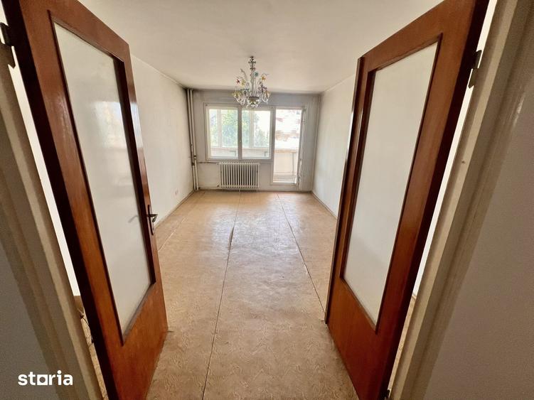 Apartament cu 3 camere decomandat în Vatra Luminoasă