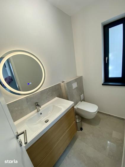 Casă cu 5 camere cu Teren 200 Mp în Andronache