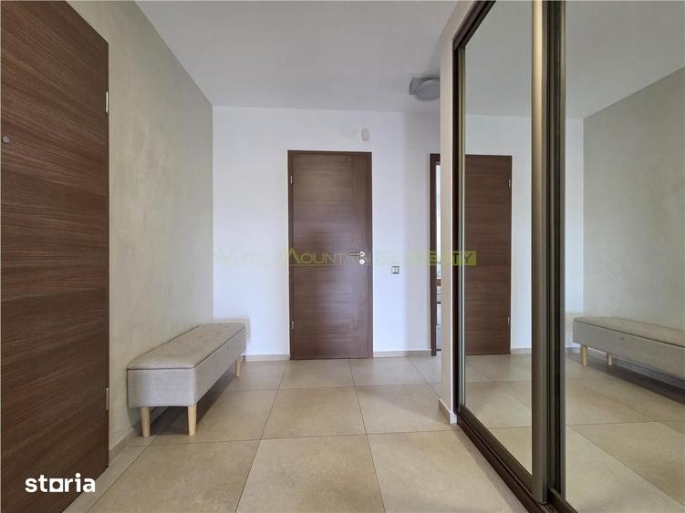 Apartament cu 3 camere, mobilat în Schei