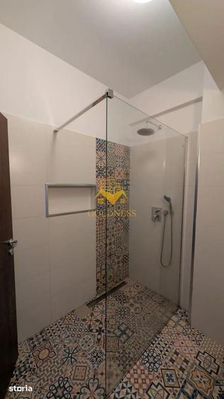 Apartament cu 3 camere semidecomandat, mobilat în Europa