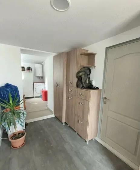 Casă cu 3 camere cu Teren 1040 Mp în Unirii