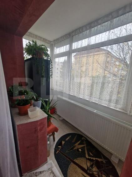 Apartament cu 3 camere decomandat, mobilat în Est