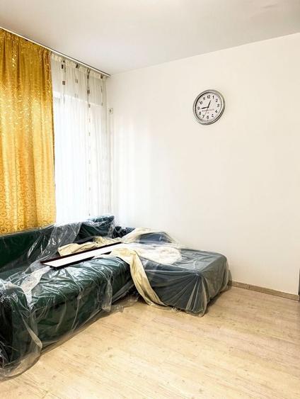 Apartament cu 2 camere decomandat, mobilat în Victoriei