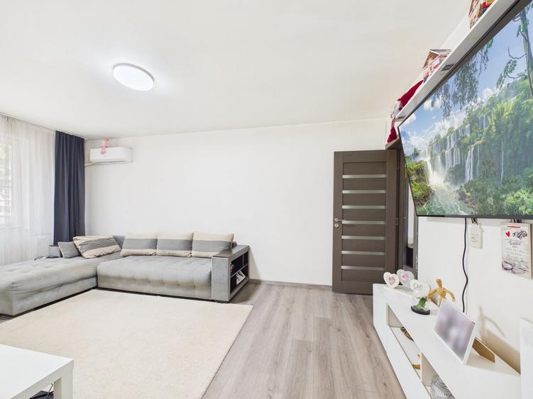 Apartament 4 camere decomandat | Parter | Metrou la 7 minute | - 1