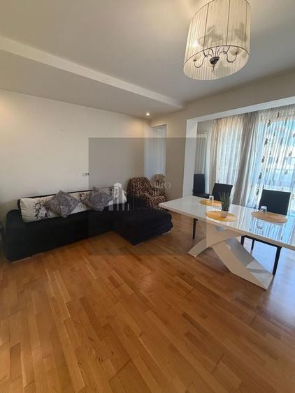 Apartament cu 3 camere semidecomandat, mobilat în Apărătorii Patriei