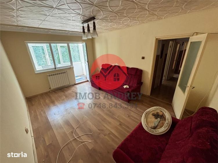 Apartament cu 3 camere decomandat în Vest