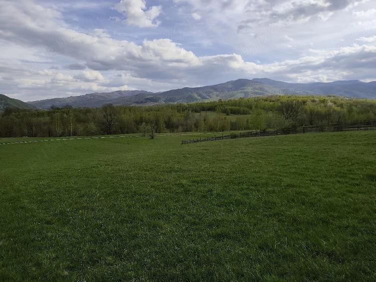 Teren de 823 mp, în Șinca