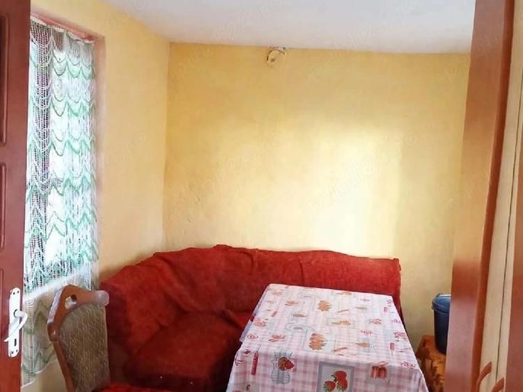 Casă individuală cu 2 camere cu Teren 500 Mp în Central