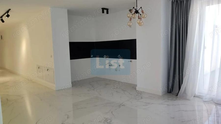Apartament cu 5 camere decomandat în Nufărul