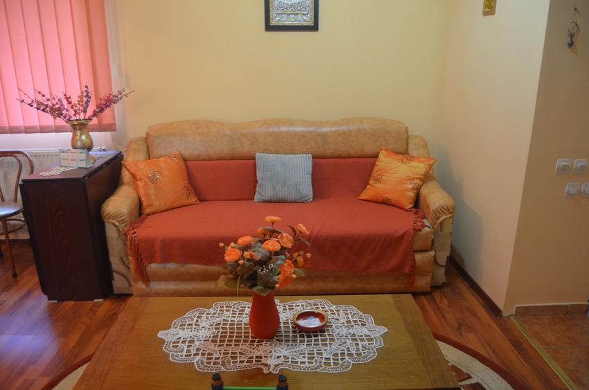 Duplex cu 5 camere cu Canalizare în Central